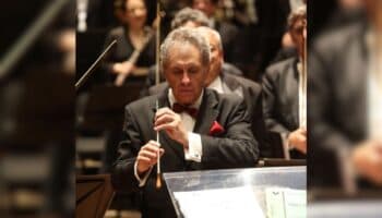 Fallece Enrique Bátiz, director de orquesta y fundador de la OSEM