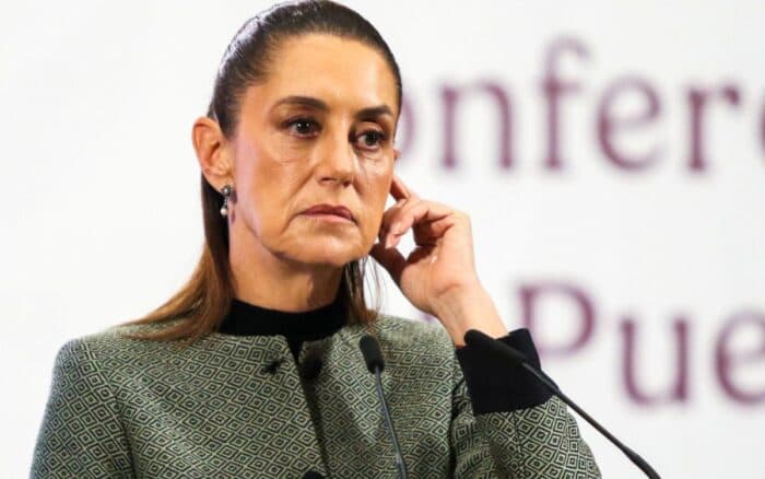 Sheinbaum pide 'precaución' a mexicanos en EE.UU. ante posibles redadas en festejos patrios