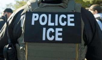 Suspenden a dos agentes de ICE por supuestamente mentir tras disparar a venezolano