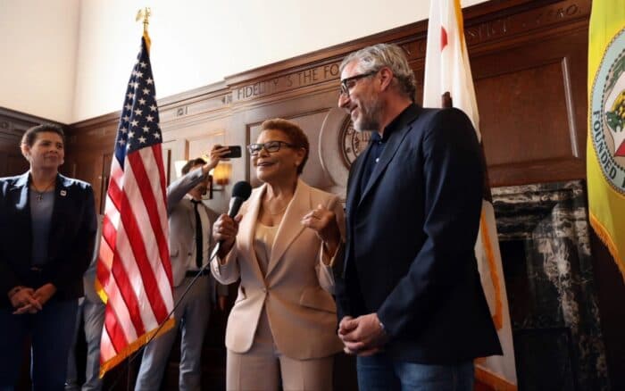 LA28: Carga alcaldesa angelina contra presidente del comité organizador