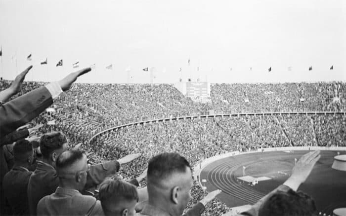 Mundial 2026 | Presentan la exposición: "Sportswashing. Las celebraciones deportivas como campaña de blanqueamiento político" | Video