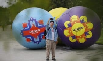 Mundial 2026: Embellece un centenar de balones Guadalajara