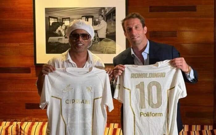Anuncia Ronaldinho, de 46 años, su regreso al futbol profesional con el Ravenna de Italia | Video