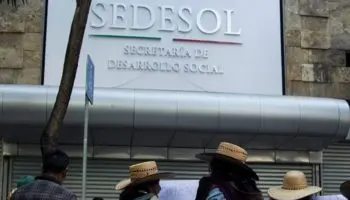 Recuperan 62 mdp de dos funcionarios por La Estafa Maestra