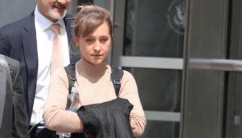 Caso NXIVM | Sentencian a 3 años de cárcel a la actriz Allison Mack