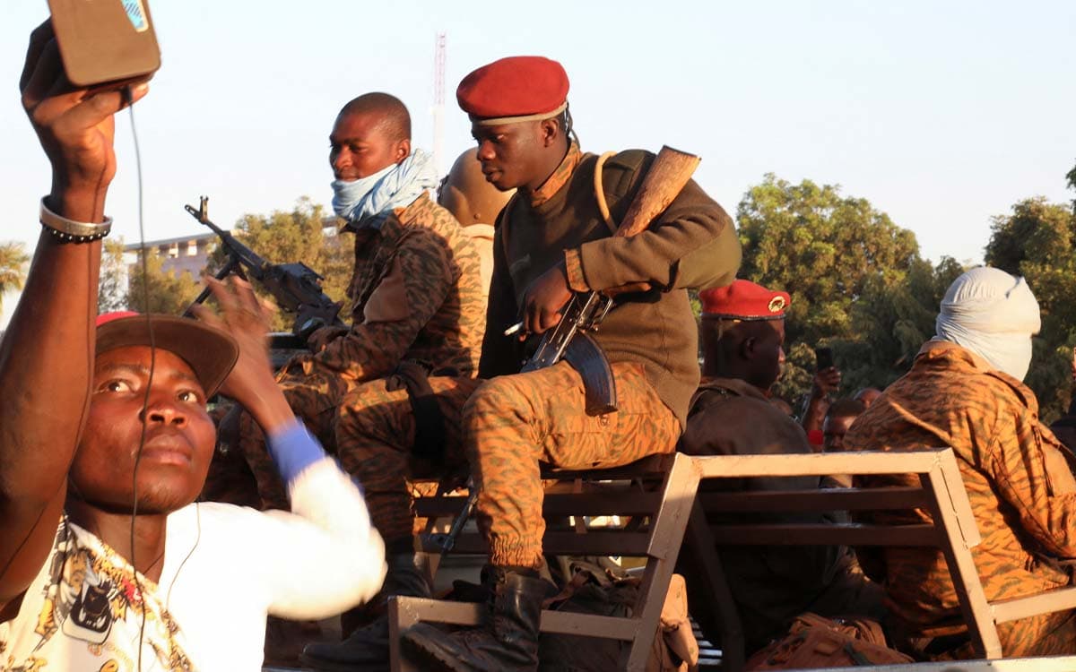 ONU llama al ejército a restablecer orden democrático en Burkina Fasso tras 'inaceptable' golpe de Estado | Entérate