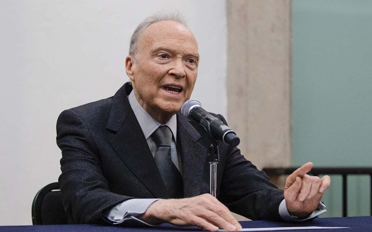 Gertz Manero ve 'extorsión mediática criminal' en filtración de sus conversaciones