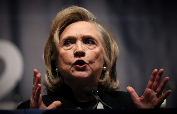 Hillary Clinton niega ante el Congreso que conociera a Epstein o sus delitos