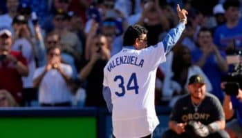 'Todos los mexicanos están tristes': Sheinbaum conmemora a Fernando Valenzuela | Video