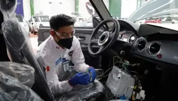 Entran en vigor en EE.UU. aranceles de 25% a camiones importados, medida que afecta a México