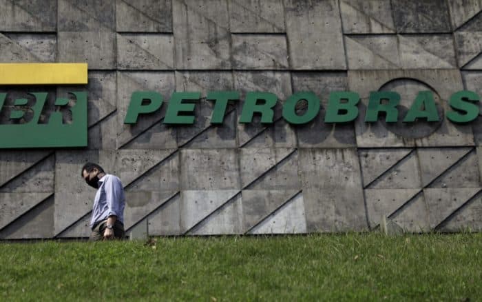 México prepara acuerdo energético con Petrobras