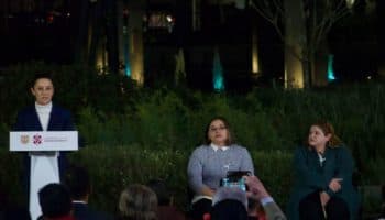 Sheinbaum ofrece disculpas a padres de víctimas del Colegio Rébsamen | Video