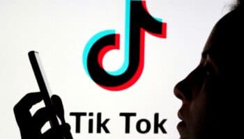 Obispo advierte de curas ‘falsos’ en Tik Tok; amenaza con la excomunión