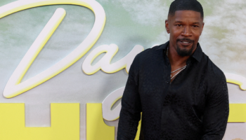 Jamie Foxx sufre derrame cerebral, familia 'se prepara para lo peor'