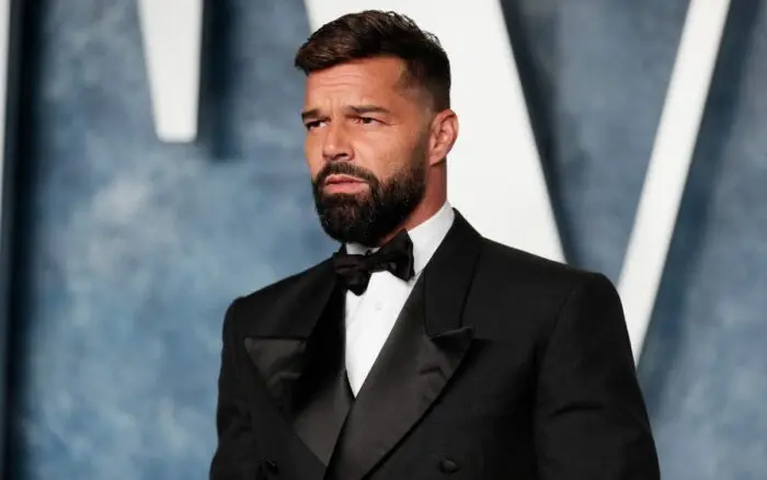 Video | Lanzan gas lacrimógeno durante concierto de Ricky Martin