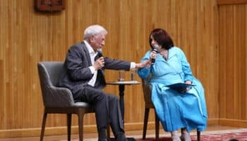 "La novela nos hace soñar con un mundo distinto": Mario Vargas Llosa