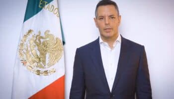 Murat se baja de contienda para 2024; cuestiona método de Va por México