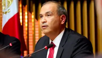 Carlos Treviño, exdirector de Pemex, fue detenido en EU y será deportado: Sheinbaum