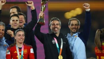 Dimiten once miembros del cuerpo técnico de la Selección Española en apoyo a Hermoso