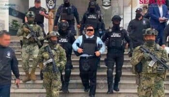 Dictan prisión preventiva al fiscal de Morelos, Uriel Carmona