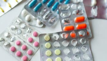 Llaman a atender desabasto de medicamentos para cáncer colorrectal en México