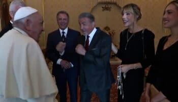 Video | Papa Francisco recibe a Sylvester Stallone: '¿Listo para boxear?'