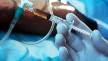 Iglesia católica se lanza contra la iniciativa de ley para redefinir la "muerte digna"