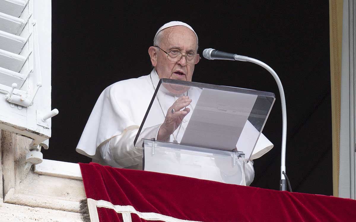 El papa Francisco reza por las víctimas del huracán Otis en Acapulco durante el Ángelus