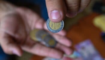 Confianza del consumidor se contrae ligeramente en octubre: Inegi