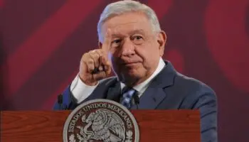 Cancelación de vuelos de EE.UU, un golpe directo al AIFA, insignia de AMLO