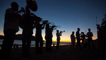 ‘Mis clientes americanos’ ya no están viniendo a Mazatlán porque no quieren relajo en las playas, no pueden descansar: hotelero