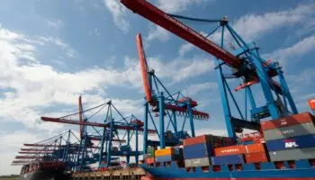 México reporta un déficit comercial de 2,399.5 millones de dólares en septiembre