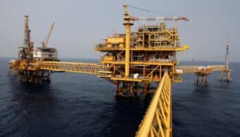 Precios del petróleo suben por caída de Bashar al-Asad