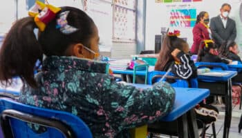 Anuncia SEP entrega de becas y tarjetas a millones de estudiantes