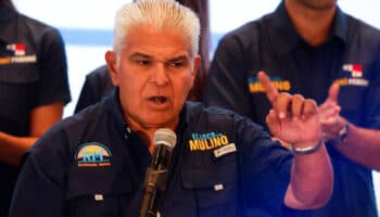 Mulino gana presidencia de Panamá; Martinelli celebra