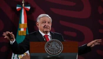 AMLO asegura que está “al 100” de salud aunque con "achaques" tras un chequeo