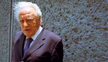Publican antología periodística de Julio Scherer García