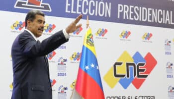 Maduro dice que el oficialismo "está listo" para presentar el 100% de las actas electorales
