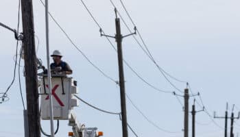 Expertos urgen inversión en energía e infraestructura por "mediocre" crecimiento en México