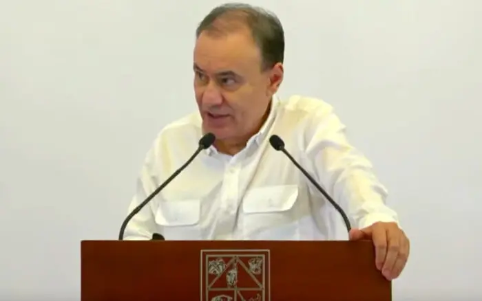 Durazo llama a expertos para investigación de incendio en tienda Waldo’s