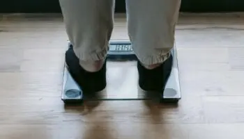 ¿Una variante genética podría predisponer a la obesidad temprana?