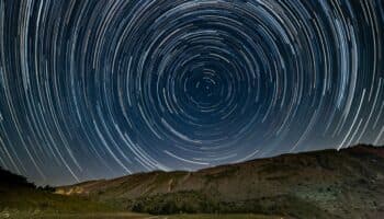 Doble lluvia de estrellas; Alfa Capricornidas y Acuáridas; cuándo y cómo verlas