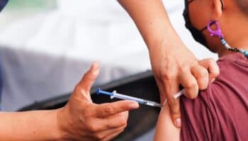 Cerca de 1.6 millones de niños carecen de la vacunación completa en Latinoamérica en 2023