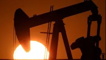 Precios del petróleo caen; crisis en Venezuela no afecta, ante amplio abasto