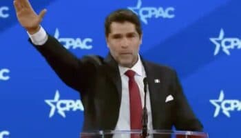 Video | Eduardo Verástegui en la polémica por hacer saludo nazi