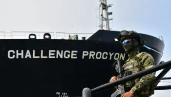 Aseguran buque con 10 millones de litros de diésel; golpe histórico al tráfico ilegal