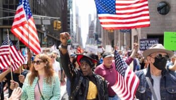 Claman por parar 'odio' y 'censura' en EU durante protesta contra Trump en NY