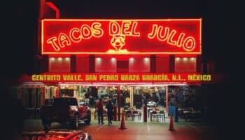 Ejecutan a dueño de 'Tacos del Julio' en Nuevo León; Sheinbaum pide investigar extorsión