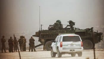 México y EU reducen en 97% los 'cruces ilegales' en la frontera: Defensa tras llamada con Comando Norte