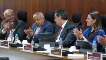 Francisco Garduño entrega el mando del INM a Sergio Salomón